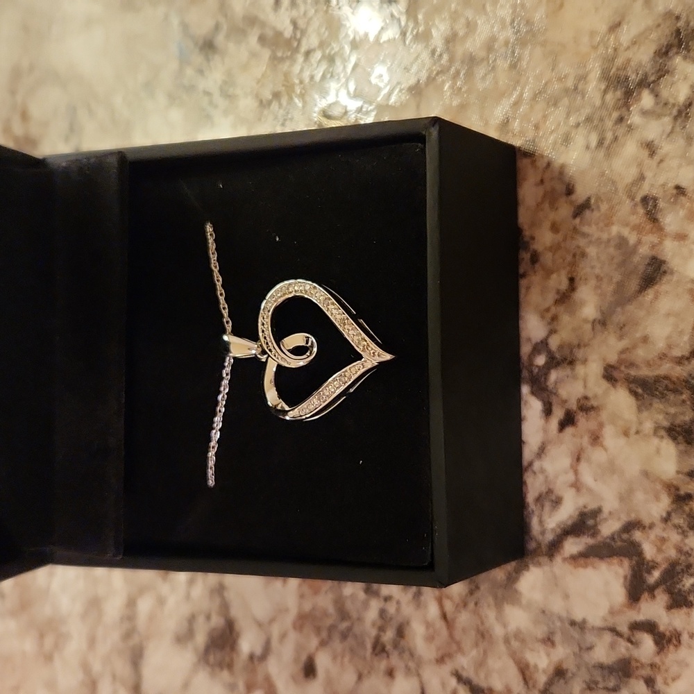 Brand new diamond heart necklace